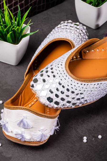 Buy_Kasually Klassy_White Ivory Mirror Work Juttis_Online_at_Aza_Fashions