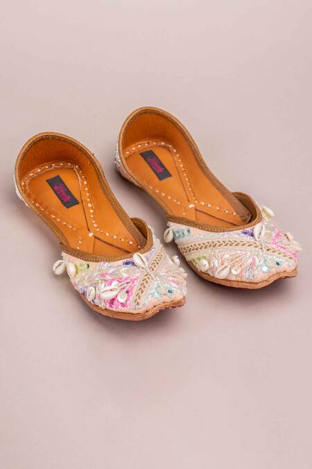 Kasually Klassy_Peach Tassel Embellished Juttis_Online_at_Aza_Fashions