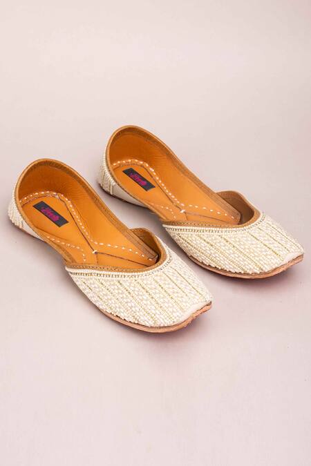 Shop Kasually Klassy White Pearl Embroidered Juttis Online at Aza Fashions Shop_Kasually Klassy_White Pearl Embroidered Juttis_Online_at_Aza_Fashions