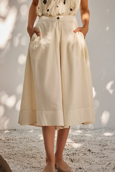 Buy_Kharakapas_Off White Cotton Sweet Mist Mulmul Flared Culottes _Online_at_Aza_Fashions