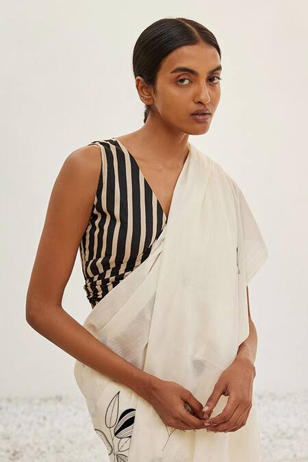 Shop Kharakapas Cream Cotton V-neck Luna Printed Saree With Wrap Blouse Online at Aza Fashions Shop_Kharakapas_Cream Cotton V-neck Luna Printed Saree With Wrap Blouse _Online_at_Aza_Fashions