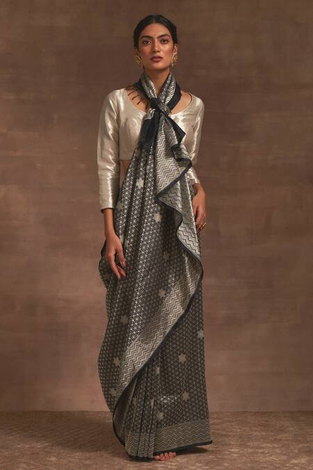 Kasturi Kundal Black Jhilmil Sitara Hariyar Saree Online at Aza Fashions Kasturi Kundal_Black Jhilmil Sitara Hariyar Saree _Online_at_Aza_Fashions