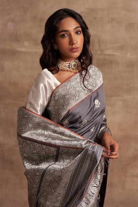 Cotton Khadi Handloom Saree - Byhand I Indian Ethnic Wear Online I  Sustainable Fashion I Handmade Clothes