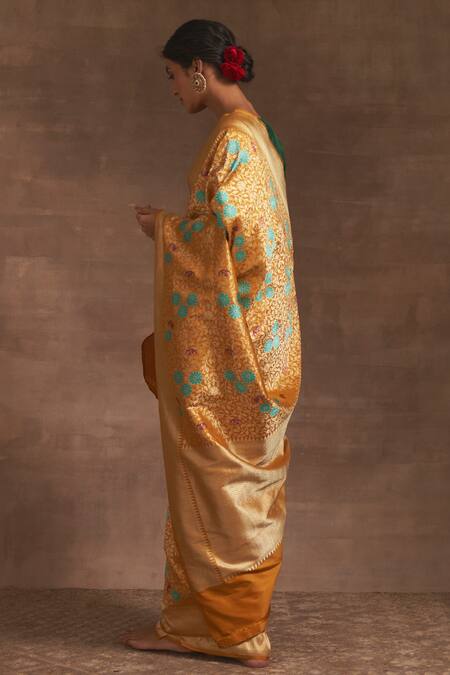 Buy_Kasturi Kundal_Yellow Phool Butta Floral Jangla Saree _Online_at_Aza_Fashions