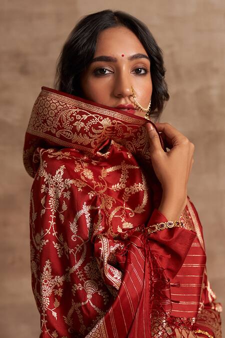 Summer Linen Brick Red Handloom Saree Collection