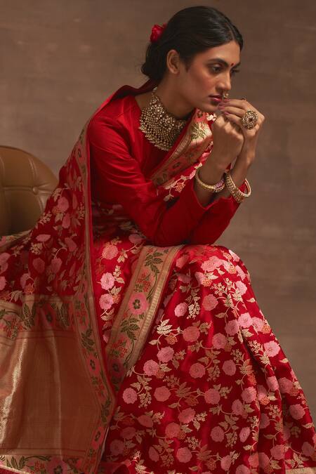 Buy Kasturi Kundal Red Akash Kusum Floral Zari Jangla Saree Online at Aza Fashions Buy_Kasturi Kundal_Red Akash Kusum Floral Zari Jangla Saree _Online_at_Aza_Fashions