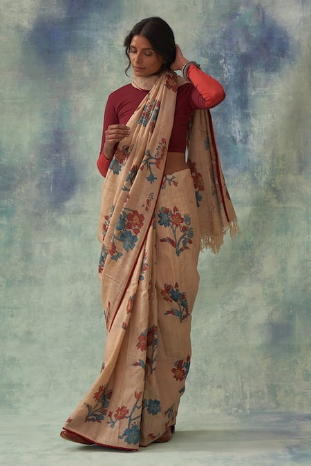 Buy Beige Pure Tussar Silk Kalamkari Floral Manini Saree For Women by  Kasturi Kundal Online at Aza Fashions.
