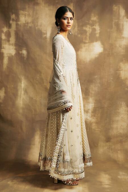 Karishma Khanduja Bareilly White Chanderi With Foil Weave V Neck Embroidered Anarkali Set Online at Aza Fashions Karishma Khanduja Bareilly_White Chanderi With Foil Weave V Neck Embroidered Anarkali Set _Online_at_Aza_Fashions