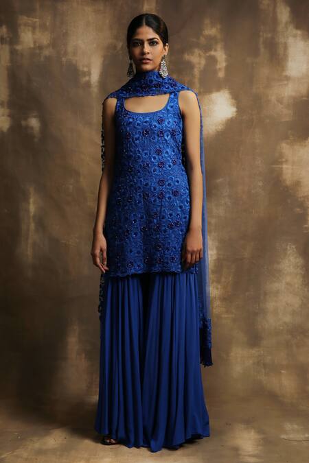 Karishma Khanduja Bareilly Blue Georgette Scoop Neck Embroidered Kurta Set Online at Aza Fashions Karishma Khanduja Bareilly_Blue Georgette Scoop Neck Embroidered Kurta Set _Online_at_Aza_Fashions