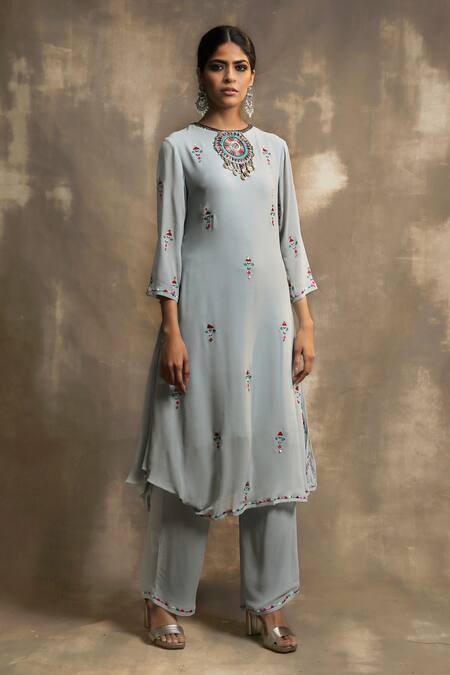 Karishma Khanduja Bareilly_Grey Georgette Round Embroidered Kurta Set _Online_at_Aza_Fashions
