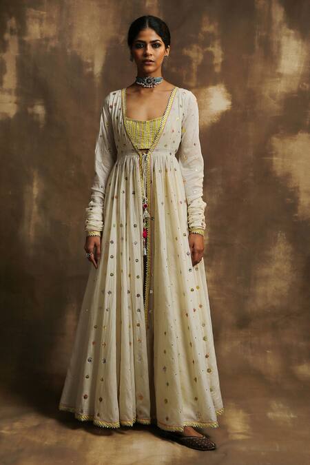 Buy Karishma Khanduja Bareilly Beige Chanderi Scoop Neck Jacket And Pant Set Online at Aza Fashions Buy_Karishma Khanduja Bareilly_Beige Chanderi Scoop Neck Jacket And Pant Set _Online_at_Aza_Fashions