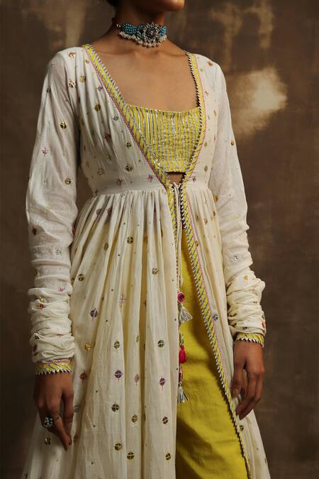 Karishma Khanduja Bareilly Beige Chanderi Scoop Neck Jacket And Pant Set at Aza Fashions Karishma Khanduja Bareilly_Beige Chanderi Scoop Neck Jacket And Pant Set _at_Aza_Fashions