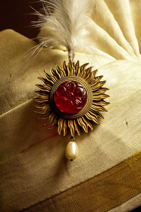 Cosa Nostraa_Gold Stone, Bead Antique Sunflower Handcrafted Kalangi _Online_at_Aza_Fashions