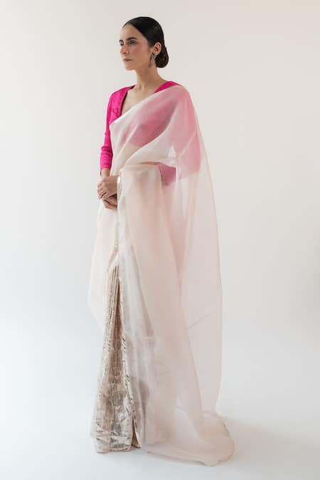Shop_Kapardara_White Pure Silk Organza Embroidery Lampi Border Saree  _at_Aza_Fashions