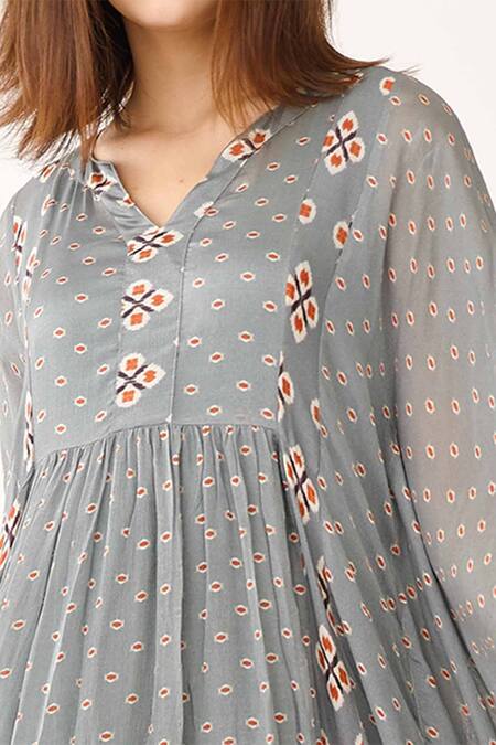 Buy_Koai_Blue Chiffon Printed Geometric V Neck Kaftan Set_Online_at_Aza_Fashions