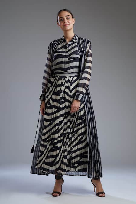 Buy_Koai_Black Chanderi Silk Printed Jacket _Online_at_Aza_Fashions