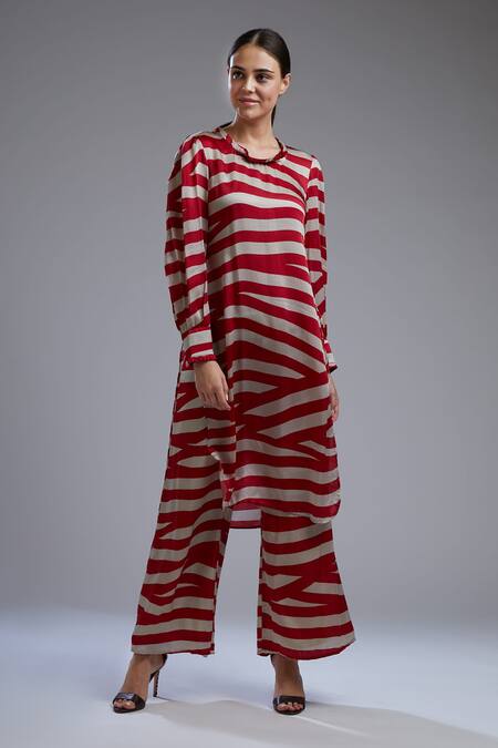 Koai White Silk Round Printed Tunic at Aza Fashions Koai_White Silk Round Printed Tunic _at_Aza_Fashions