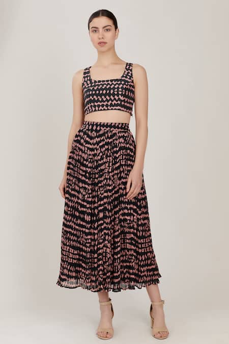 KoAi Abstract Print Pleated Skirt 