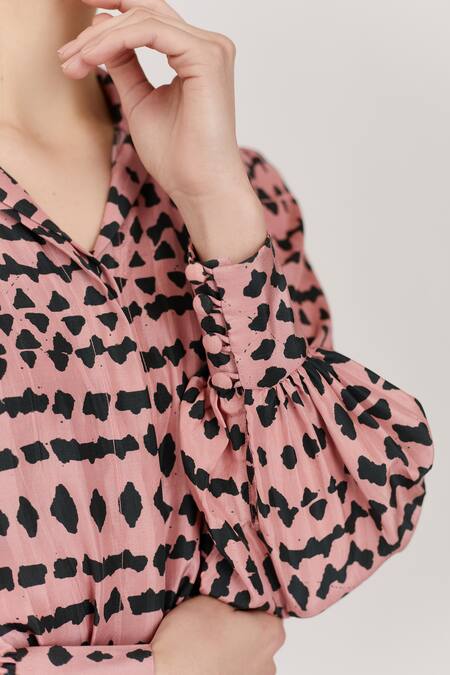 Shop_Koai_Pink Muslin Silk Spread Collar Abstract Print Shirt _Online_at_Aza_Fashions