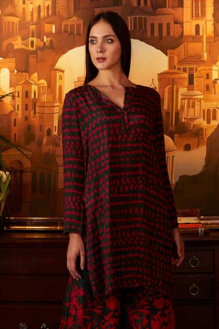 Koai_Green Muslin Silk Round Abstract Print Tunic _Online_at_Aza_Fashions
