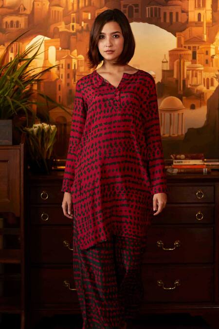 Koai_Pink Muslin Silk Round Abstract Print Tunic _Online_at_Aza_Fashions