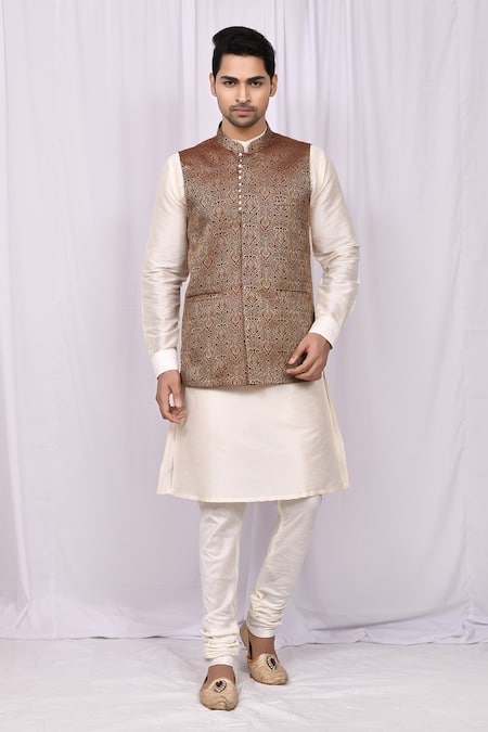 Arihant Rai Sinha Woven Bundi & Kurta Set 