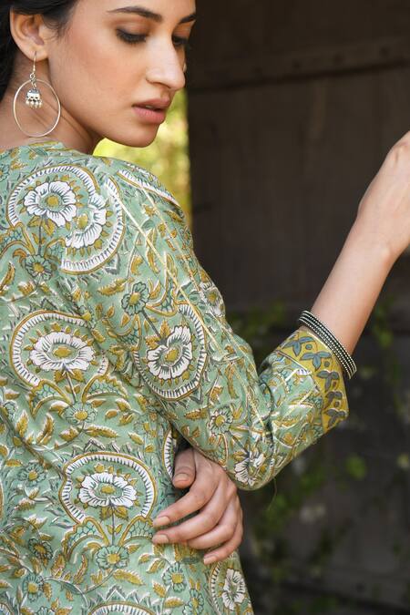 Karaj Jaipur_Green Kurta Chanderi Pant Cotton Dupatta Kota Doriya Printed Set_at_Aza_Fashions