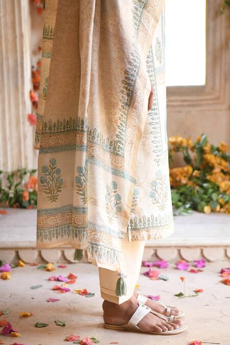 Shop_Karaj Jaipur_Blue Kurta And Dupatta Chanderi Pant Cotton Embroidery Round Printed Set_Online_at_Aza_Fashions