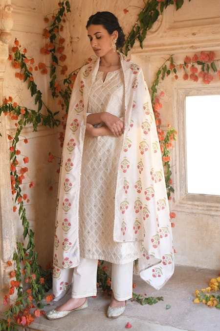 KARAJ JAIPUR Chanderi Embroidered Kurta Set 