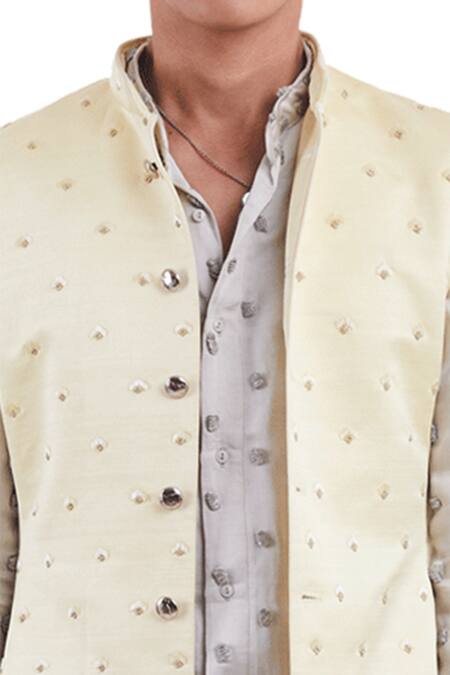 How Henry Cavill Got His Nehru Jacket Look In 'Argylle'
