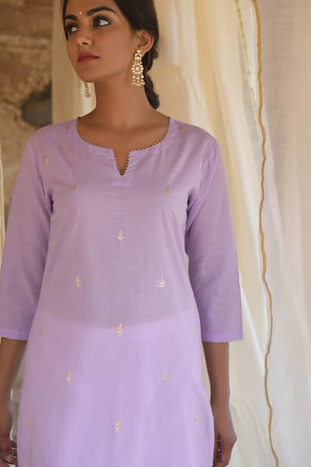 Karaj Jaipur_Purple Kurta And Pant Cotton Dupatta Kota Doriya Embroidery Round Set_at_Aza_Fashions