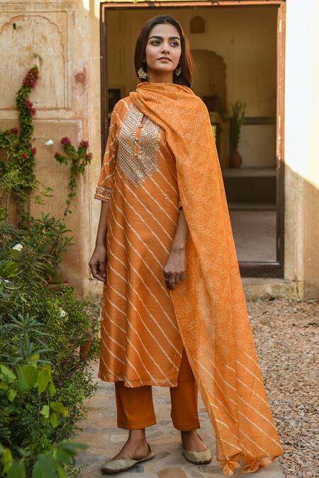 Buy_Karaj Jaipur_Orange Dupatta Digital Chanderi, Kurta Chanderi, Pant Cotton Gota Print Set_Online_at_Aza_Fashions