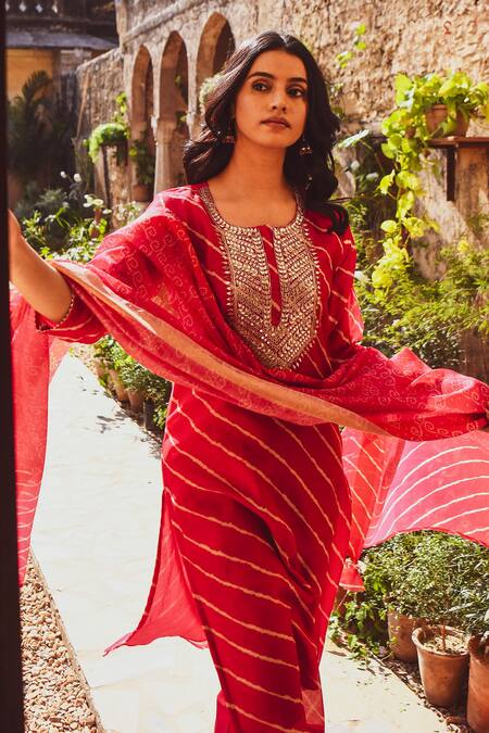 Shop_Karaj Jaipur_Pink Kurta Chanderi Printed Leheriya Round Set_Online_at_Aza_Fashions