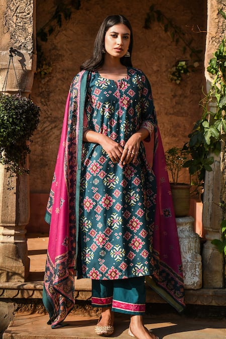 Buy Green Kurta Chanderi Printed Floral Notched Set For Women by KARAJ ...