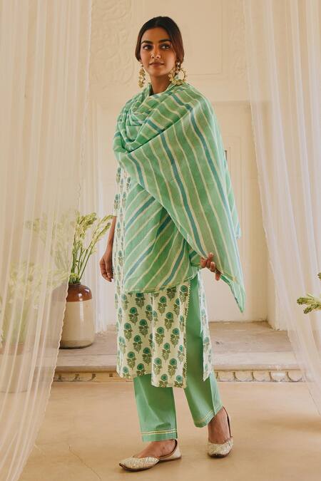 Shop_Karaj Jaipur_Green Floral Print Kurta Set_Online_at_Aza_Fashions