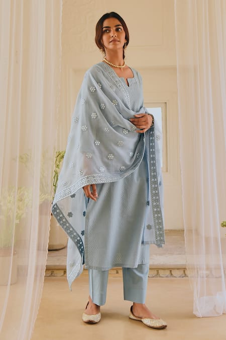 KARAJ JAIPUR Blue Kurta And Dupatta Cotton Embroidered Floral Notched Set With 