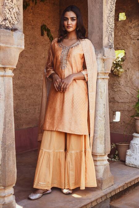 Karaj Jaipur_Peach Kurta And Dupatta- Chanderi, Sharara- Cotton Gota Round Set With_Online_at_Aza_Fashions