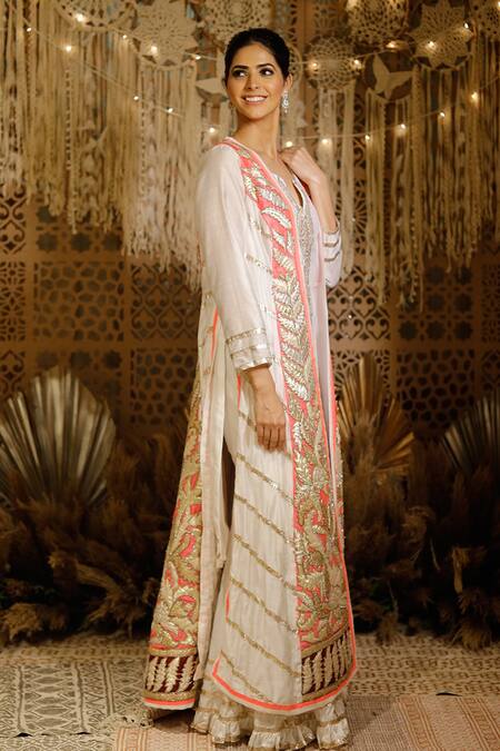 Archana Kochhar Ivory Raw Silk, Chanderi Gota Applique Work Kurta Notched Embroidered And Set Online at Aza Fashions Archana Kochhar_Ivory Raw Silk, Chanderi Gota Applique Work Kurta Notched Embroidered And Set _Online_at_Aza_Fashions