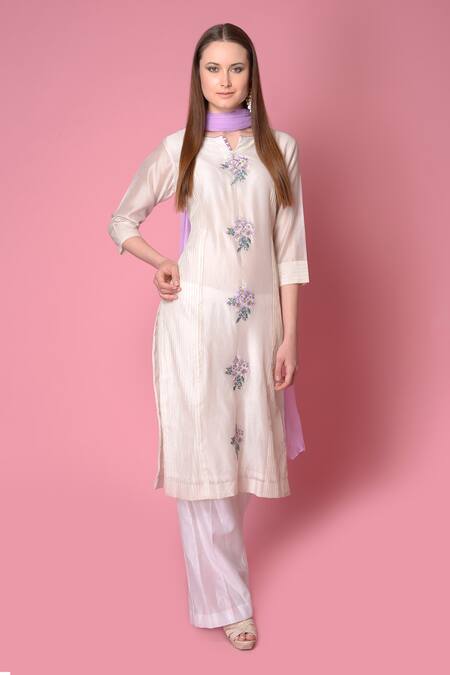 Surabhi Arya White Kurta And Pant Silk Chanderi Dupatta Chiffon Pintuck Set Online at Aza Fashions Surabhi Arya_White Kurta And Pant Silk Chanderi Dupatta Chiffon Pintuck Set _Online_at_Aza_Fashions