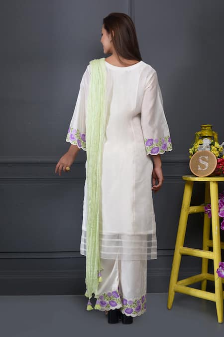 Shop_Surabhi Arya_White Kurta And Pant Chanderi Dupatta Taby Set _at_Aza_Fashions