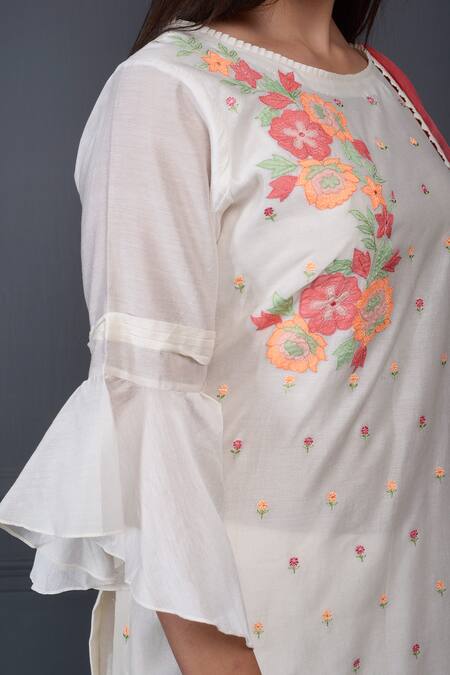 Surabhi Arya_White Kurta And Pant Silk Chanderi Dupatta Chiffon Set _Online_at_Aza_Fashions
