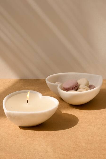 Kaksh Studio White Marble And Wax Heart Candle - Single Pc