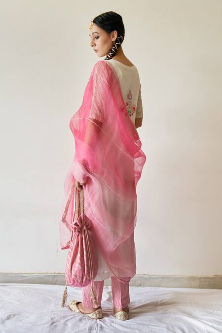 Kanika Sharma_White Kurta Georgette Dupatta Organza Round Embroidered Set_Online_at_Aza_Fashions