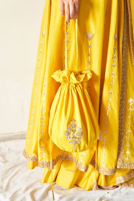 Kanika Sharma_Yellow Jacket And Lehenga Summer Silk Dupatta Net Embroidery Round & Skirt Set _at_Aza_Fashions