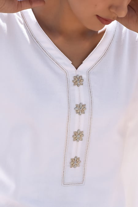 Shop_Kanika Sharma_White Kurta Tussar  Pant Satin Dupatta Hand Embroidered Set_Online_at_Aza_Fashions