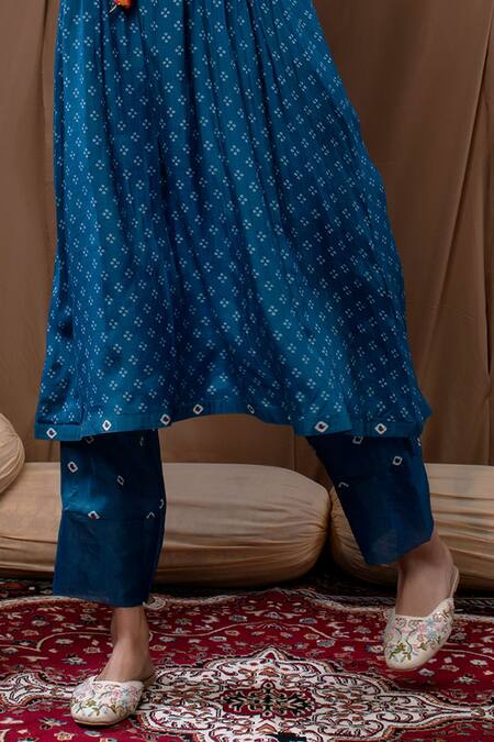 Buy Label Kinjal Modi Blue Cotton Silk Bandhani V Neck Print Tunic And Pant Set Online at Aza Fashions Buy_Label Kinjal Modi_Blue Cotton Silk Bandhani V Neck Print Tunic And Pant Set _Online_at_Aza_Fashions