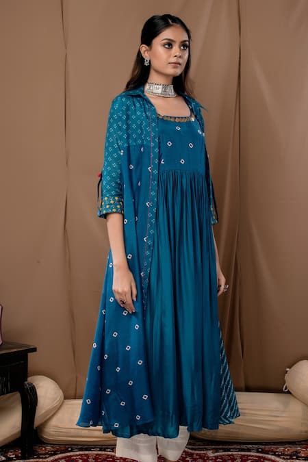 Shop Label Kinjal Modi Blue Cotton Silk Bandhani Jacket Collar Print And Tunic at Aza Fashions Shop_Label Kinjal Modi_Blue Cotton Silk Bandhani Jacket Collar Print And Tunic _at_Aza_Fashions