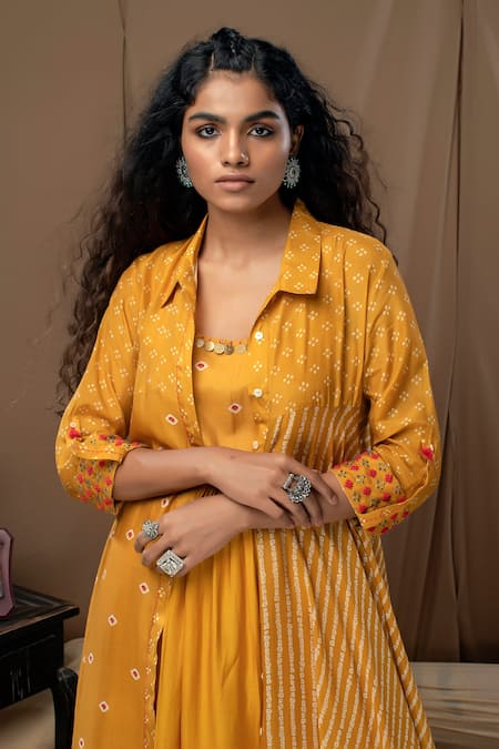Label Kinjal Modi Yellow Cotton Silk Bandhani Jacket Collar Asymmetric And Tunic Online at Aza Fashions Label Kinjal Modi_Yellow Cotton Silk Bandhani Jacket Collar Asymmetric And Tunic _Online_at_Aza_Fashions