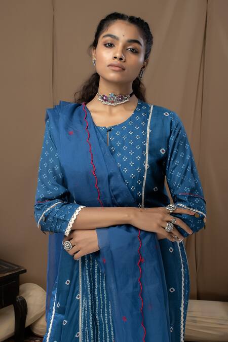 Label Kinjal Modi Blue Cotton Silk Bandhani Round Print Kurta Set Online at Aza Fashions Label Kinjal Modi_Blue Cotton Silk Bandhani Round Print Kurta Set _Online_at_Aza_Fashions