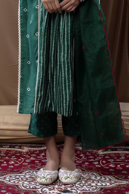 Shop_Label Kinjal Modi_Green Cotton Silk Bandhani Round Printed Kurta Pant Set _Online_at_Aza_Fashions